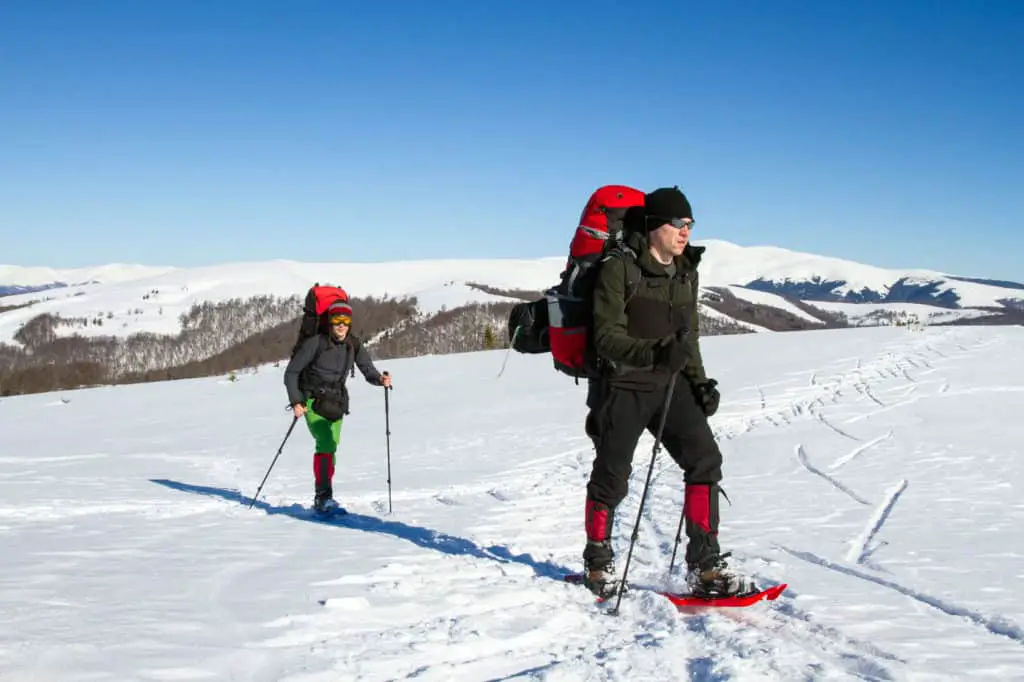 what-type-of-clothing-should-i-wear-for-snowshoeing-scoutorama